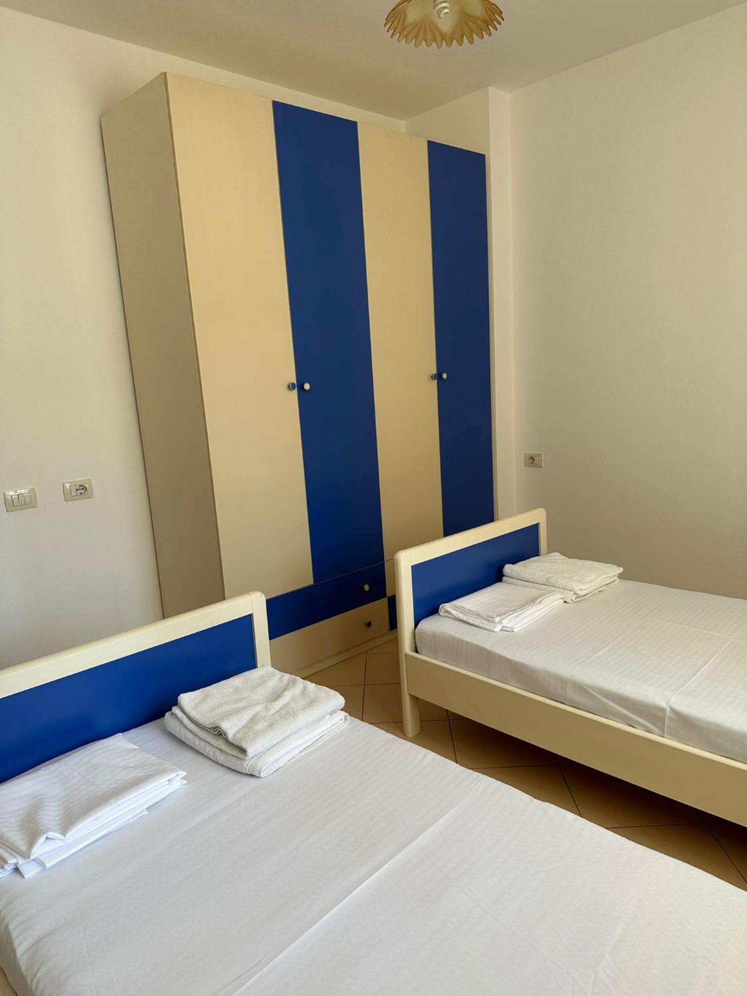 Renting House Vlore Exterior photo
