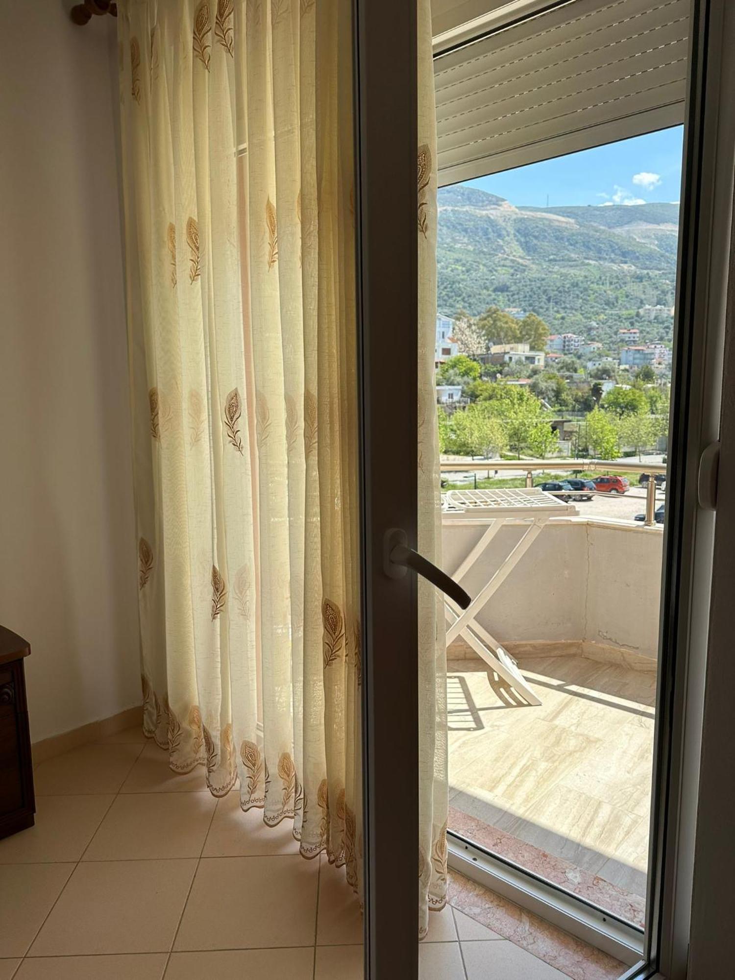 Renting House Vlore Exterior photo