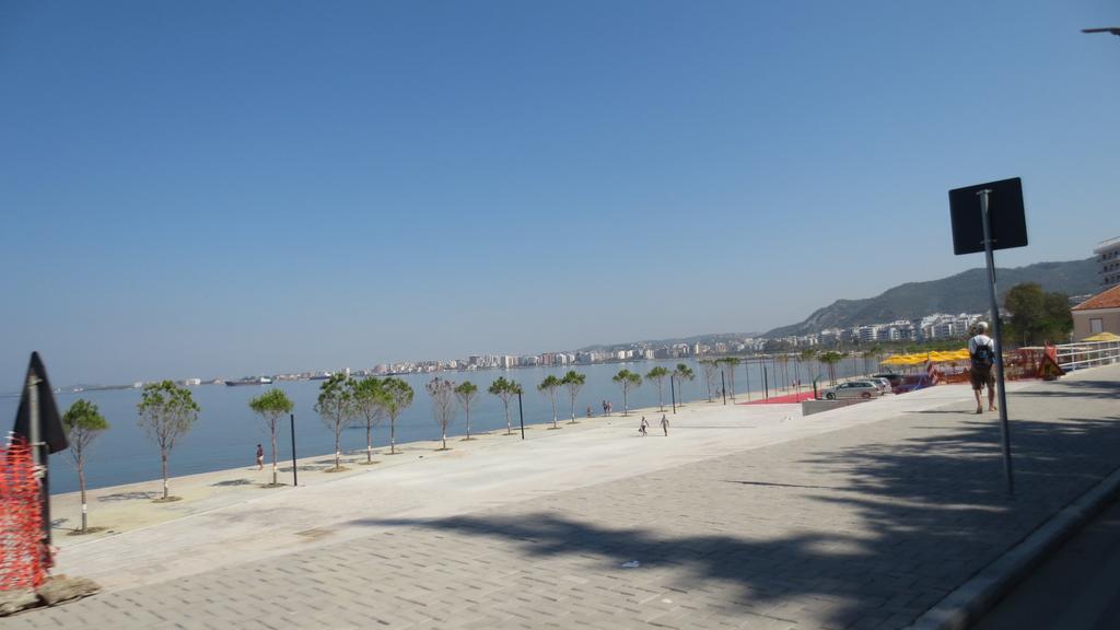 Renting House Vlore Exterior photo